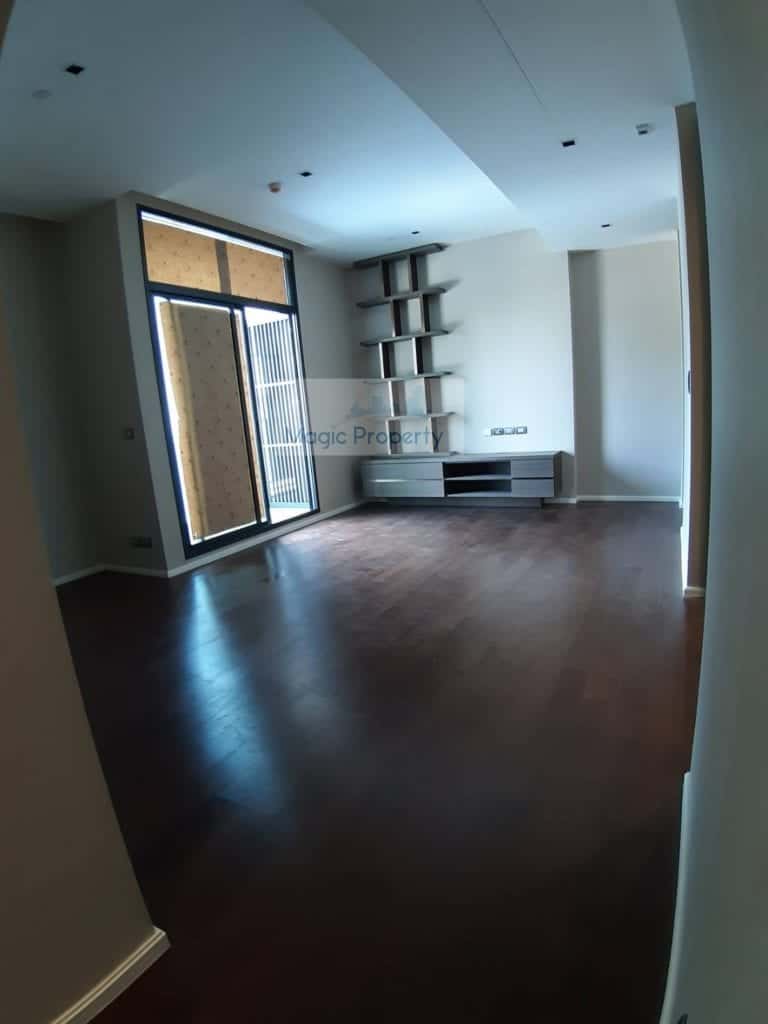 The Diplomat 39 Condominium - 2 Bedroom For Sale – Photo 4
