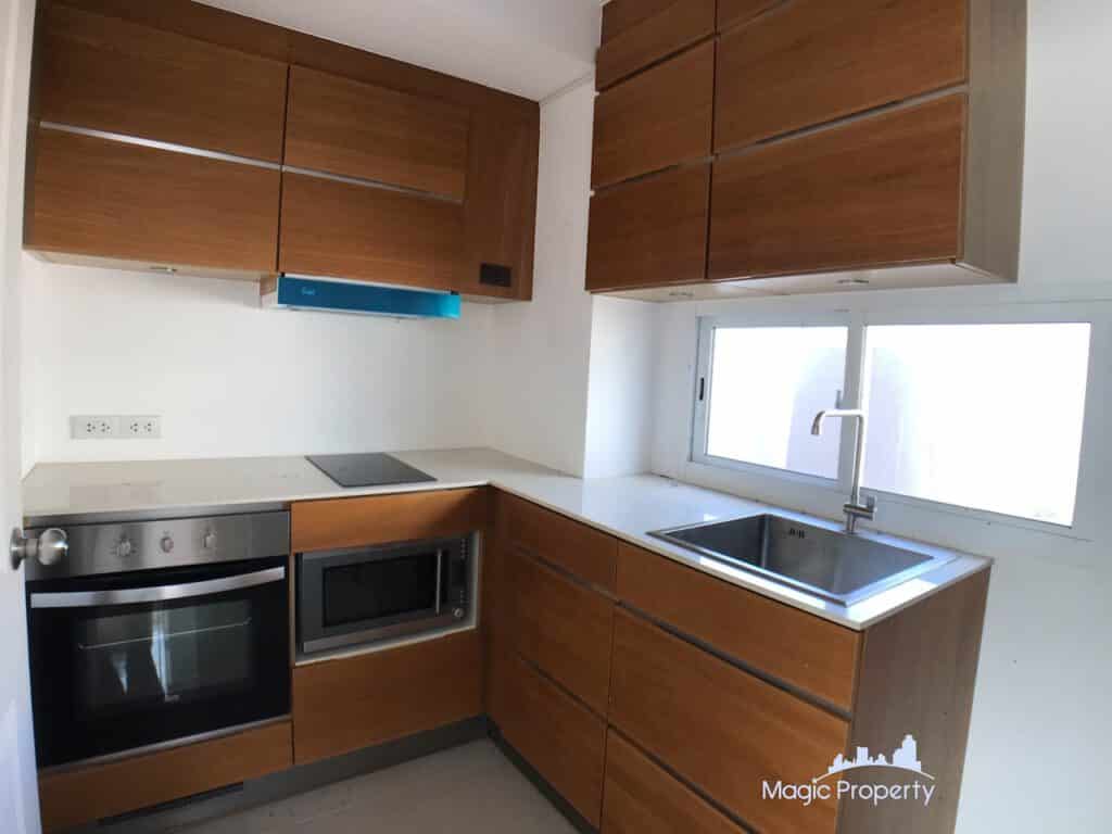 3 Bedrooms Townhouse For Sale  in Town Avenue Vibhavadi 60 Talat Bang Khen, Lak Si, Bangkok 10210