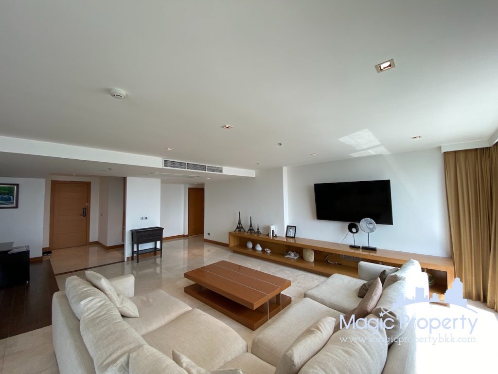 3 Bedroom Condominium For Sale in Eight Thonglor Residence. Located at Sukhumvit Rd 55, Khlong Tan Nuea, Watthana, Bangkok 10110.