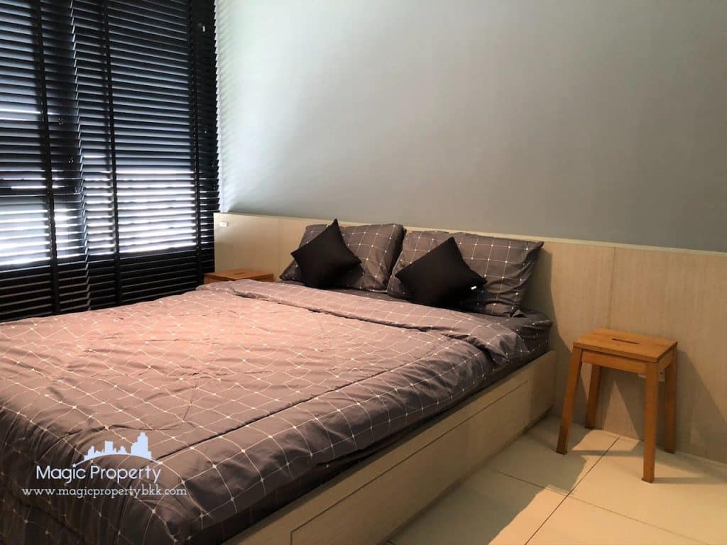 The Lofts Ekkamai Condominium