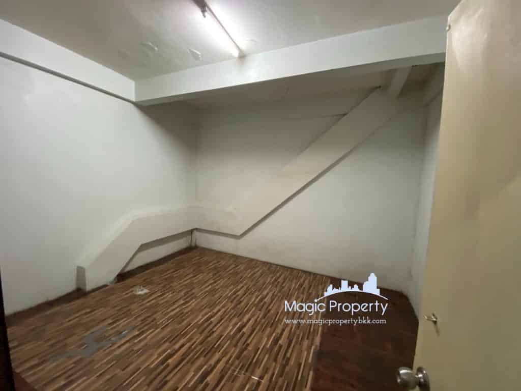 Commercial Building For Sale at Soi Sukhumvit 38(Saen Sabai 8), Phra Khanong, Khlong Toei, Krung Thep Maha Nakhon 10110 2 Buildings For Sale