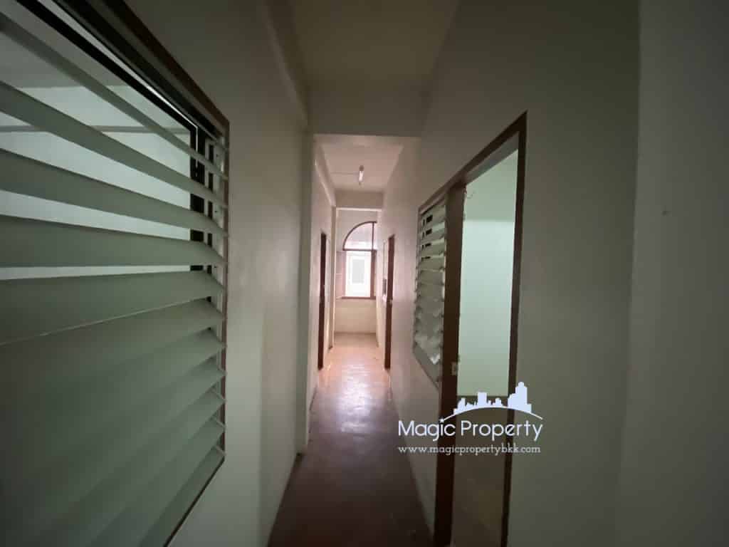 Commercial Building For Sale at Soi Sukhumvit 38(Saen Sabai 8), Phra Khanong, Khlong Toei, Krung Thep Maha Nakhon 10110 2 Buildings For Sale