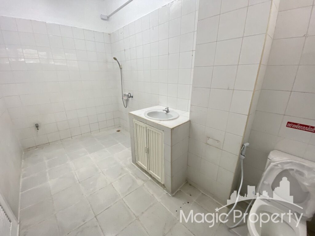 Property Image – Shophouse For Sale in Sukhumvit 71(Pridi 32)
