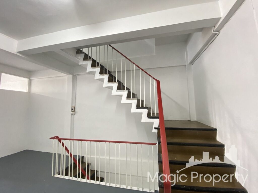 Property Image – Shophouse For Sale in Sukhumvit 71(Pridi 32)