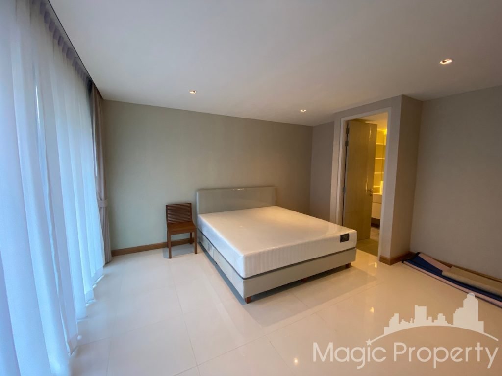 5 Bedrooms Single House For Rent in Parc Priva Single House Project. Located at Thiam Ruam Mit Road, Huai Khwang, Bangkok 10310, Thailand