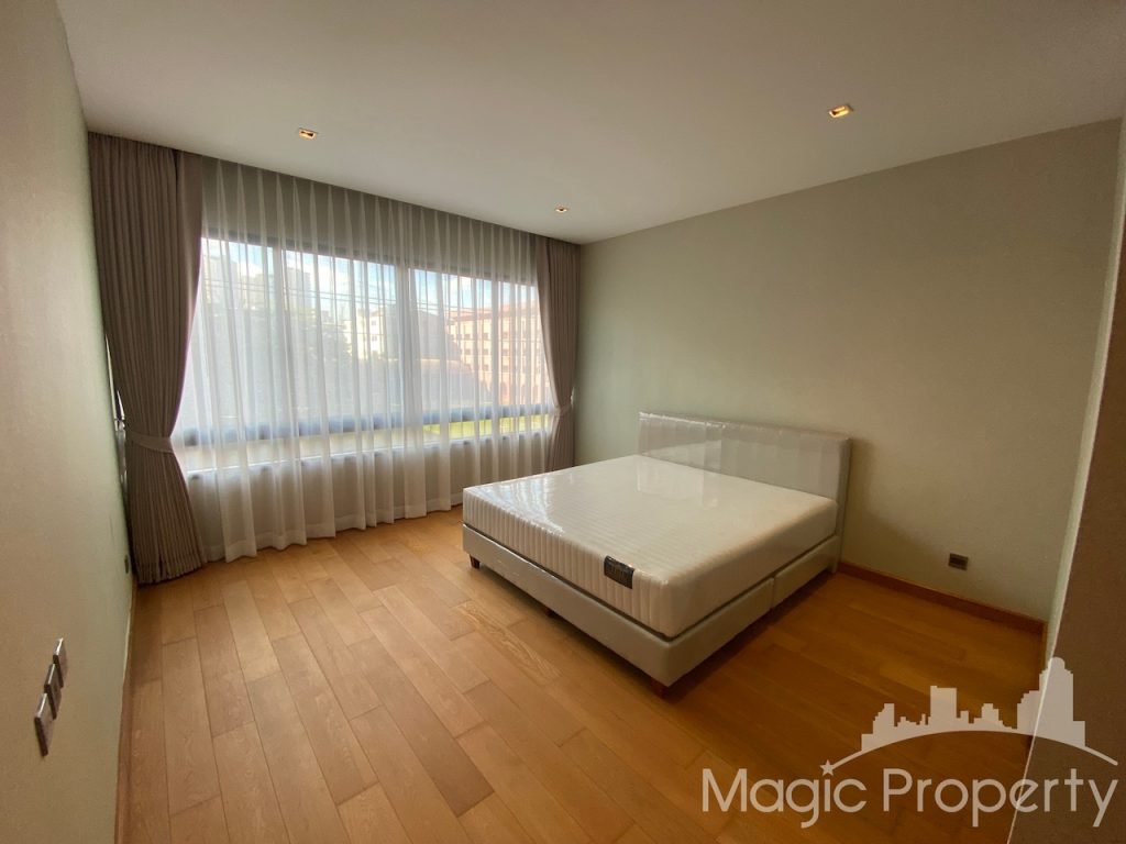 5 Bedrooms Single House For Rent in Parc Priva Single House Project. Located at Thiam Ruam Mit Road, Huai Khwang, Bangkok 10310, Thailand