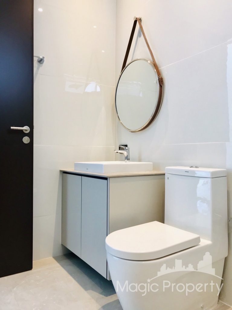 Prompak Place Fully Furnished Modern 3 Bedrooms Townhouse For Sale, Thonglor, Khlong Tan Nuea, Watthana, Bangkok 10110.