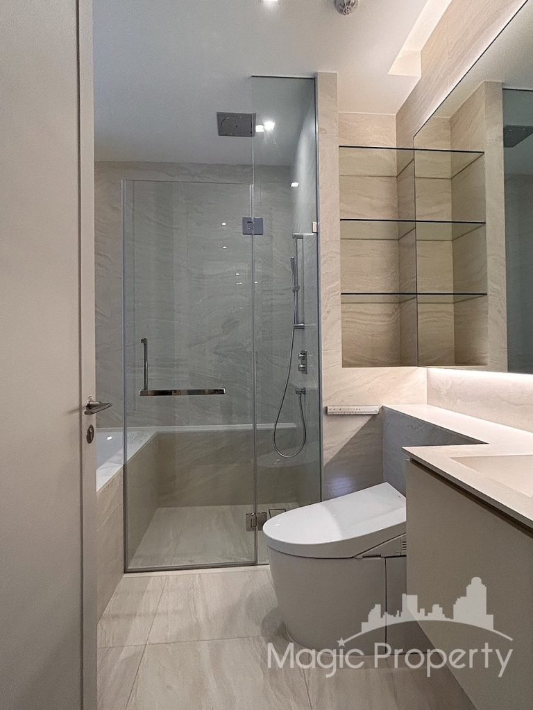Property Image – The Strand Thonglor