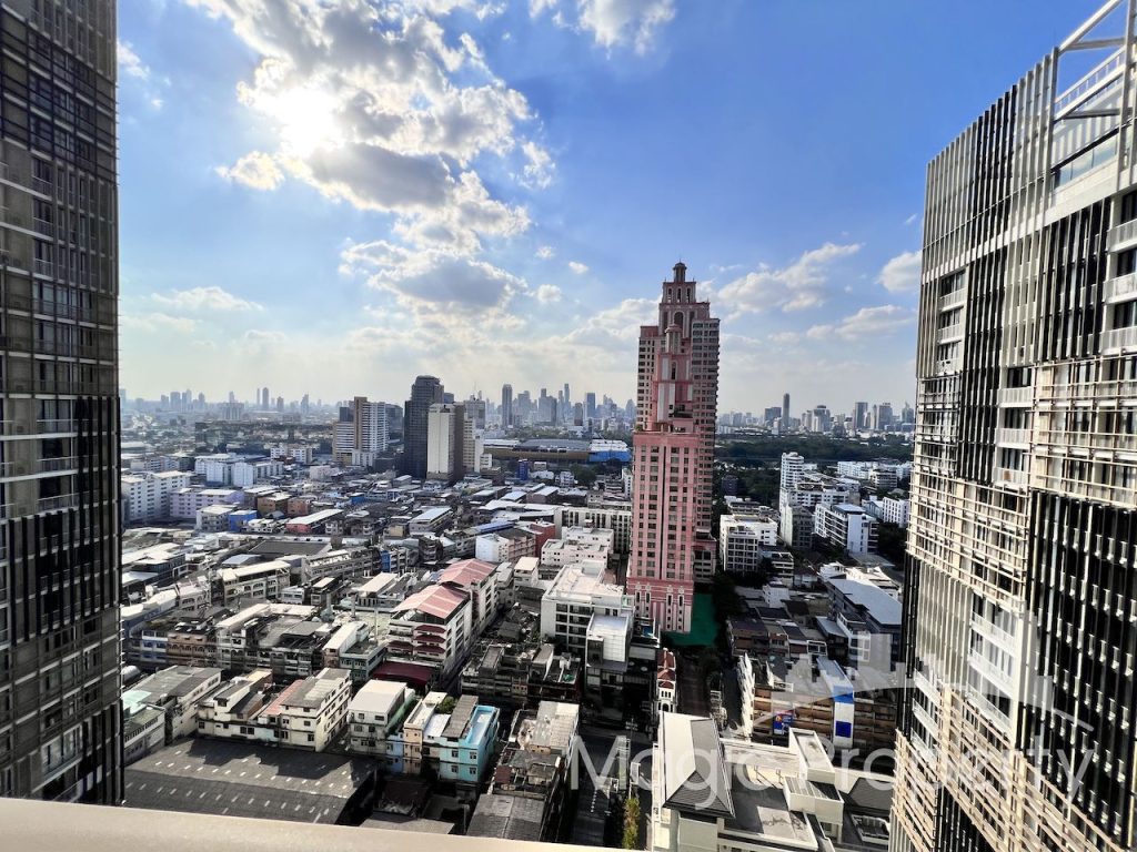 Property Image – Park Origin Phrom Phong