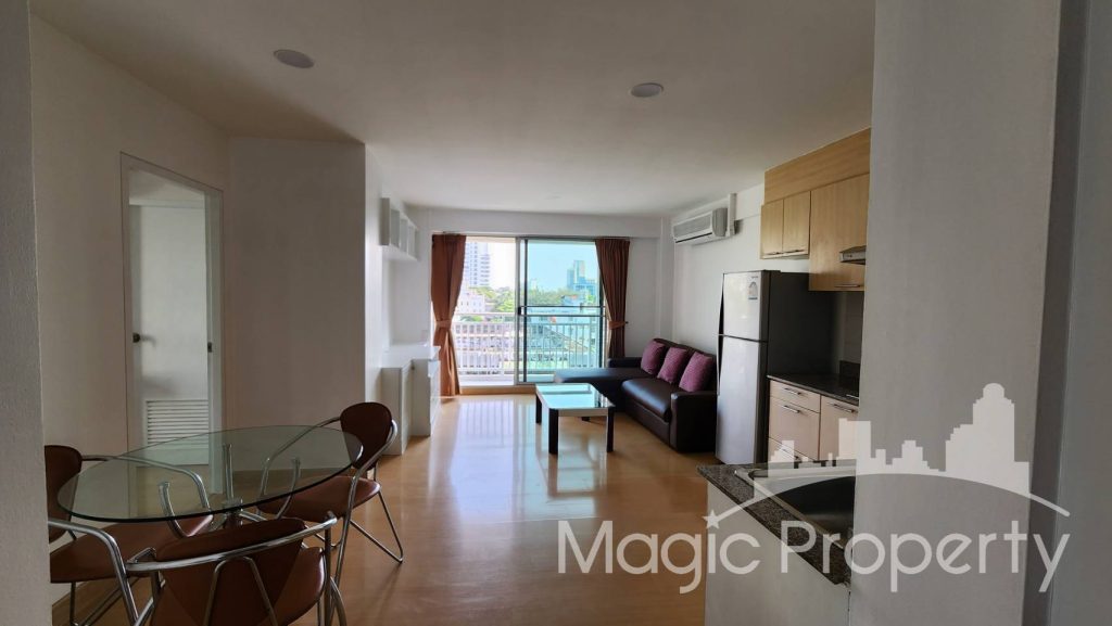 2 Bedroom For Sale in Plus 38 Condominium. Located in Soi Sukhumvit 38, Near BTS Thong Lo just 480 Meters...