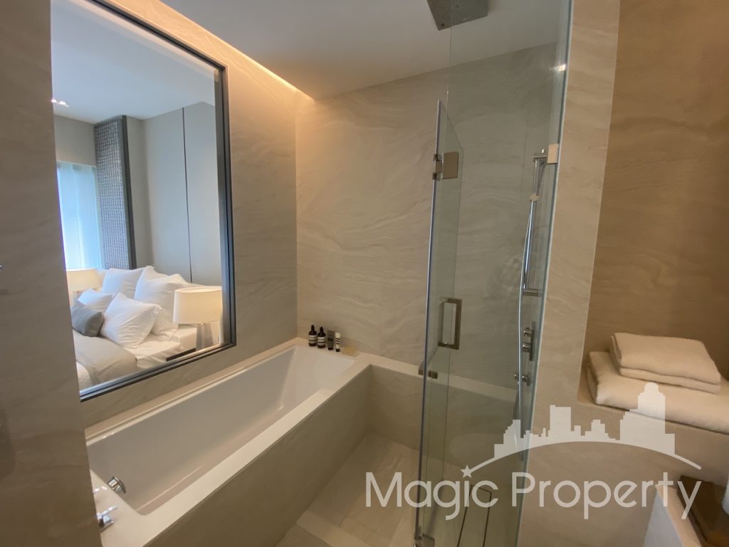 Fully Furnished 1 Bedroom 55 Sqm For Sale The Strand Thonglor, Sukhumvit 55, Khlong Tan Nuea, Watthana, Bangkok. Near BTS Thong Lo..