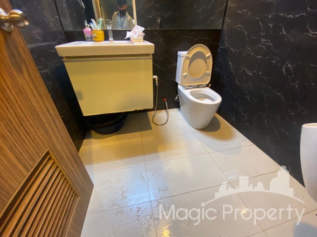Property Image – Townhouse Soi Sukhumvit 26 For Rent