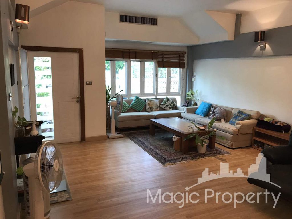 Property Image – Townhouse Ekkamai Soi 10 For Sale
