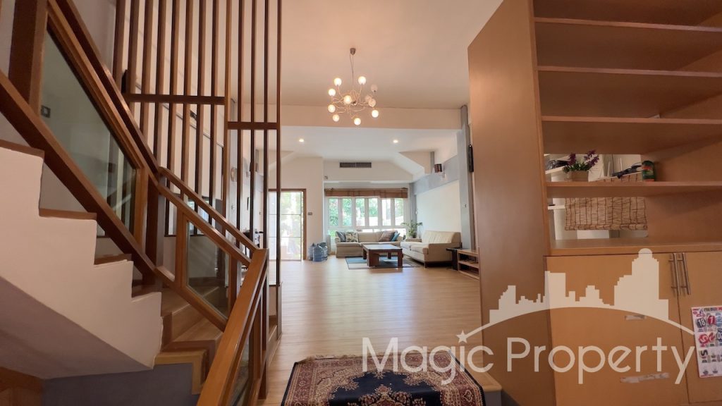 Property Image – Townhouse Ekkamai Soi 10 For Sale