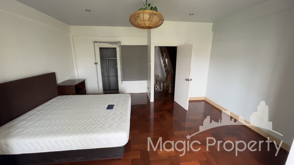 Property Image – Townhouse Ekkamai Soi 10 For Sale