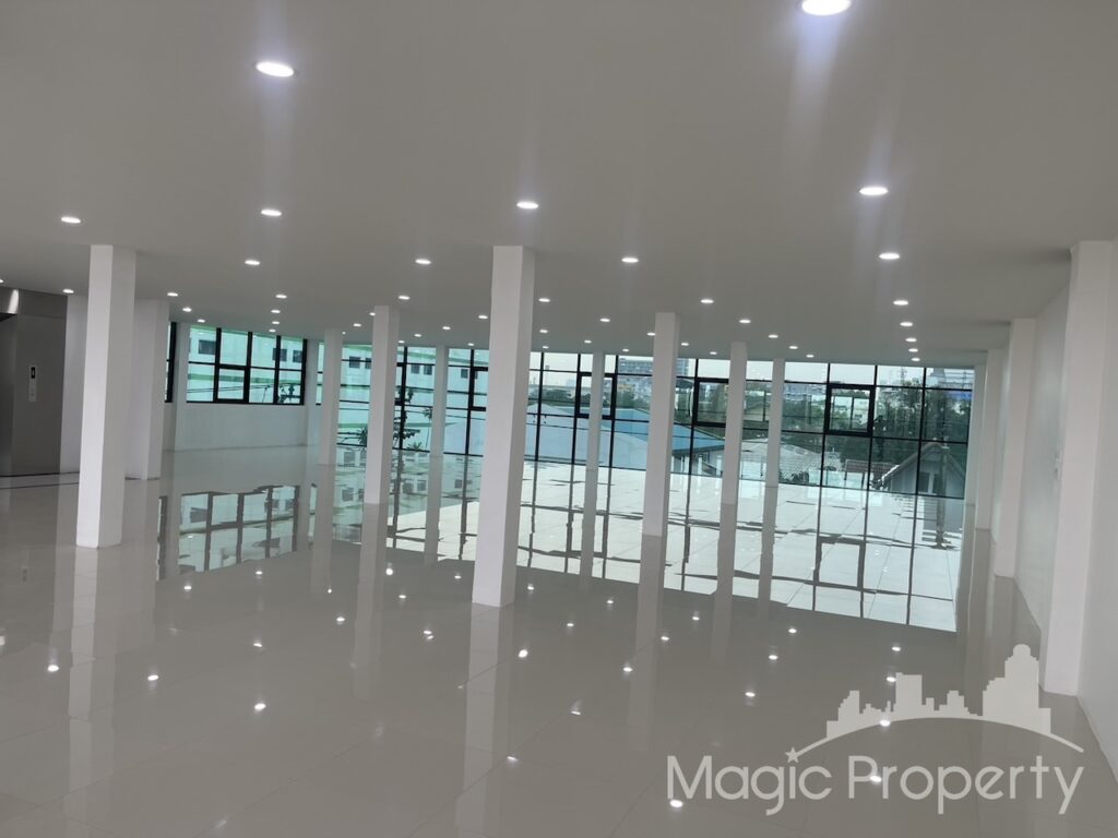 Property Image – Commercial Building Soi Lat Phrao 87 For Sale