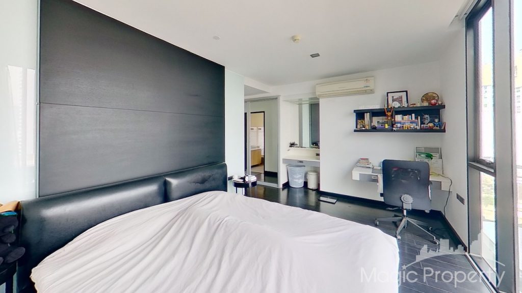 The Alcove Thonglor 10 - 2 Bedroom Fully Furnished Unit for Sale. Located at 199 Soi Sukhumvit 63, Klongton Nua, Khet Watthana, Bangkok ..