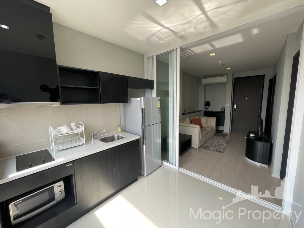 Rhythm Sukhumvit 44/1 condominium 1 Bedroom For Sale. Located at Sukhumvit Rd, Phra Khanong, Khlong Toei, Bangkok 10110