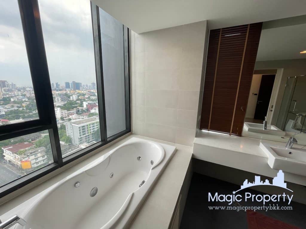 3 Bedroom Fully Furnished Unit in The Alcove Thonglor 10. Located at Soi Sukhumvit 63 (Opposite Don donki Mall), Khlong Tan Nuea, Watthana.