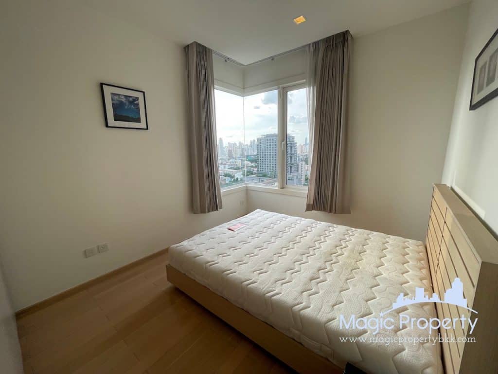 2 Bedroom in Siri at Sukhumvit Condominium For Rent - Fully furnished Unit. Located at Sukhumvit Rd, Khwaeng Phra Khanong, Khet Khlong Toei, Bangkok...