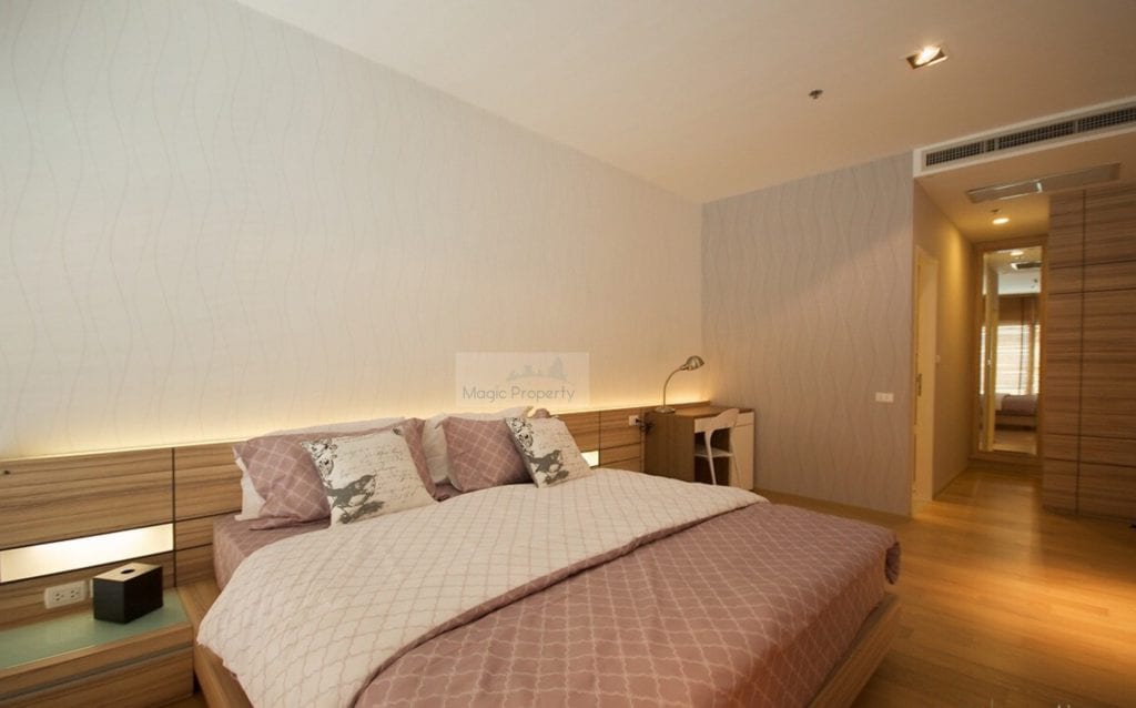 Noble refine condominium