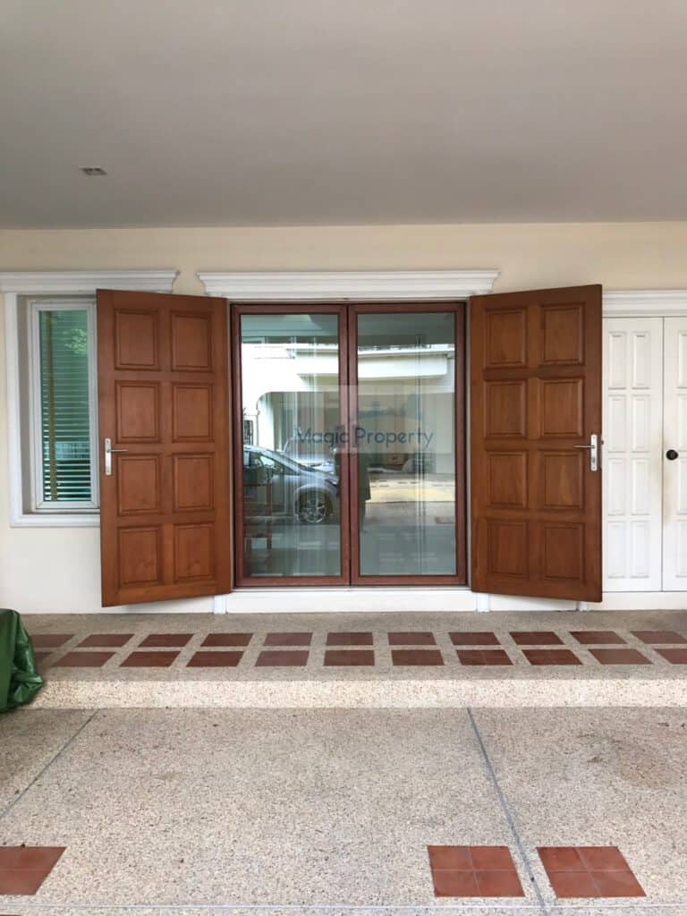 For Sale 4 Bed Townhome in Bang Kapi, Bangkok | ฿33,000,000 – Photo 4