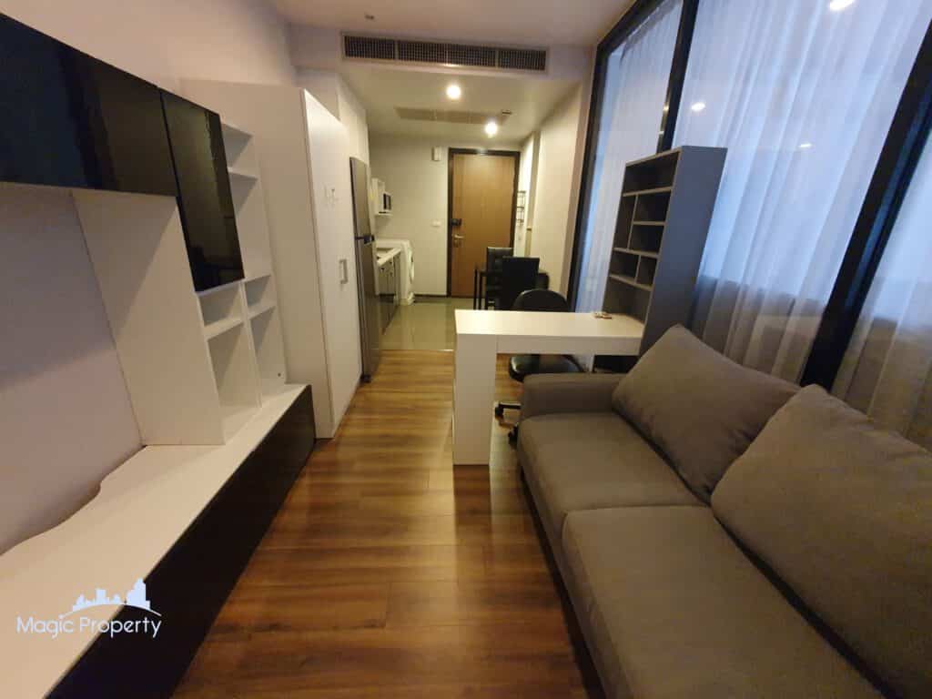 onyx condominium by sansiri