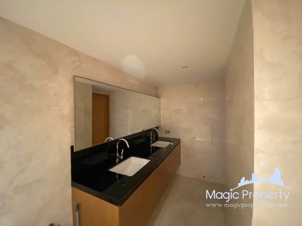 Property Image – Eight Thonglor Residence