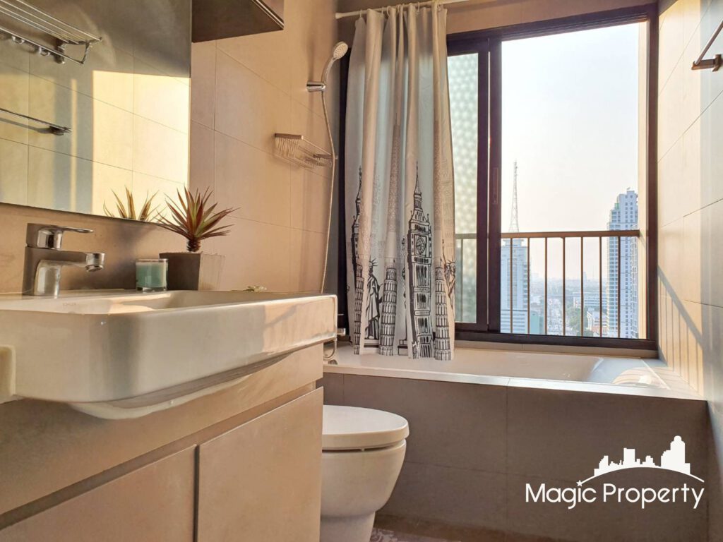 2 Bedroom Condominium For Sale in Noble Revent – Photo 12