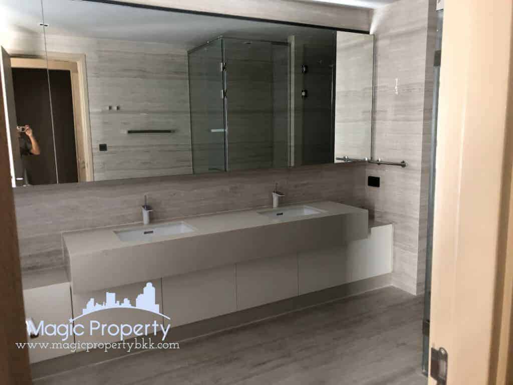 4 Bedroom Single House in Parc Priva Luxury Single House Project, Thiam Ruam Mit Rd, Huai Khwang, Bangkok 10310