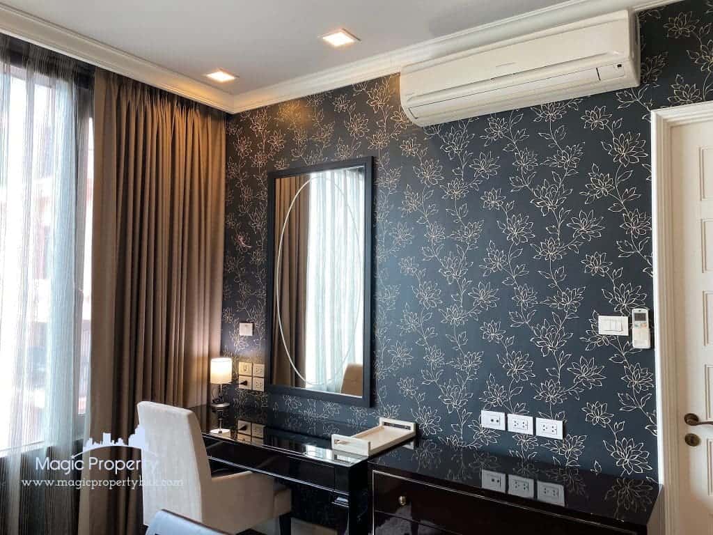 Aguston Sukhumvit 22 Condominium 2 Bedroom For Sale