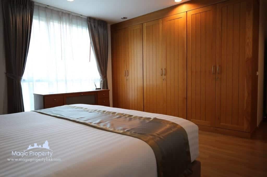 The Address Sukhumvit 42 2 Bedroom Condo Near Ekkamai BTS