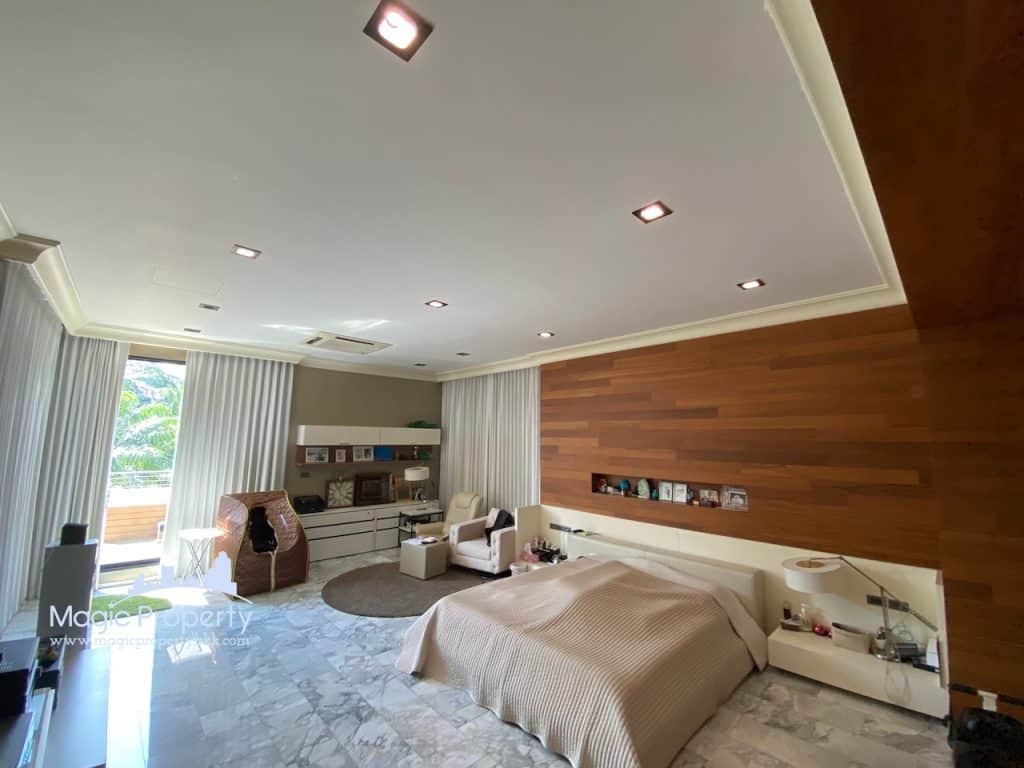 4 Bedrooms Single house For Sale in Windmill Village Bangna-Trad Road - Windmill Village Bangna Golf Course