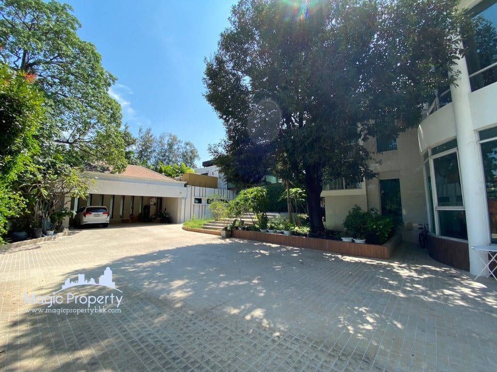 4 Bedrooms Single house For Sale in Windmill Village Bangna-Trad Road - Windmill Village Bangna Golf Course