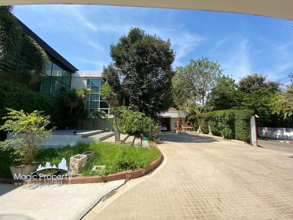 4 Bedrooms Single house For Sale in Windmill Village Bangna-Trad Road - Windmill Village Bangna Golf Course