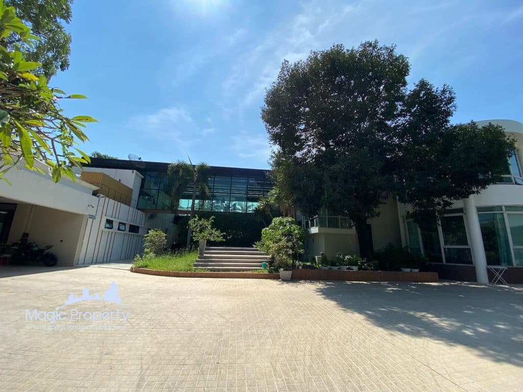 4 Bedrooms Single house For Sale in Windmill Village Bangna-Trad Road - Windmill Village Bangna Golf Course