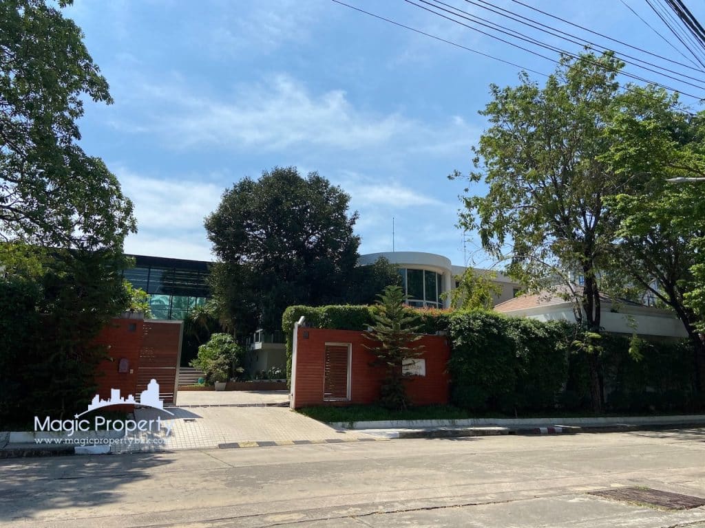 4 Bedrooms Single house For Sale in Windmill Village Bangna-Trad Road - Windmill Village Bangna Golf Course