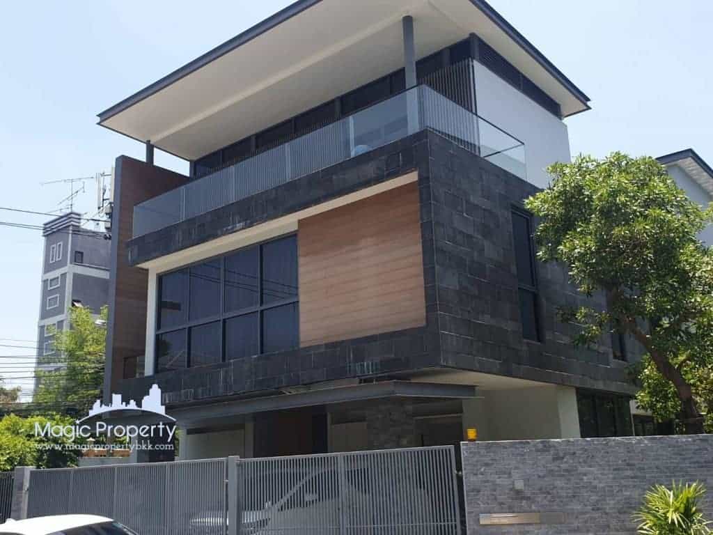 4 Bedrooms Single House For Sale in The Honor Single House project, Pradit Manutham Road, Khlong Chaokhunsing, Wang Thonglang, Bangkok