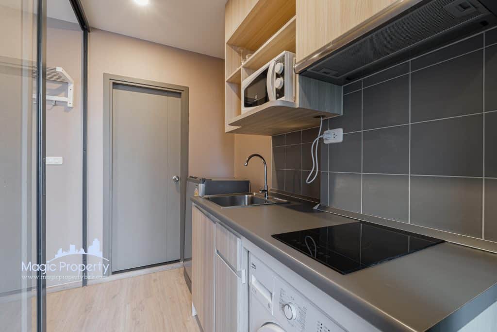 Studio UNIT Fully Furnished For Sale or Rent in IDEO O2 Condominium, Bang na, Bangkok