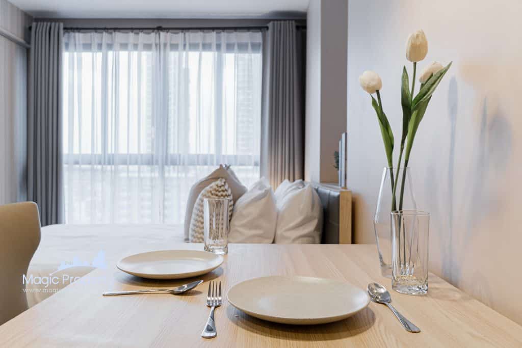 Studio UNIT Fully Furnished For Sale or Rent in IDEO O2 Condominium, Bang na, Bangkok