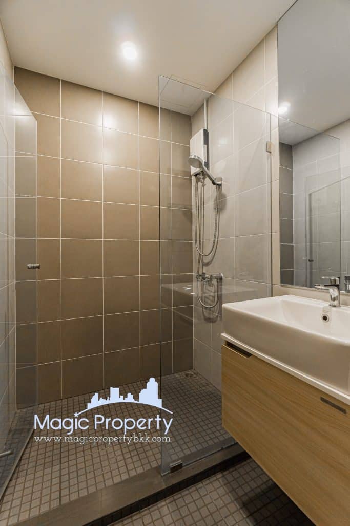 Studio UNIT Fully Furnished For Sale or Rent in IDEO O2 Condominium, Bang na, Bangkok