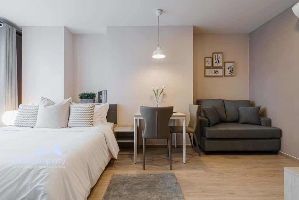 Studio UNIT Fully Furnished For Sale or Rent in IDEO O2 Condominium, Bang na, Bangkok