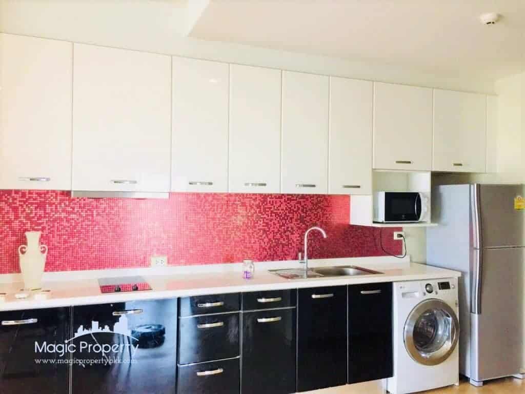 2 Bedroom For Sale or Rent in Noble Reveal condominium, Near Ekkamai BTS