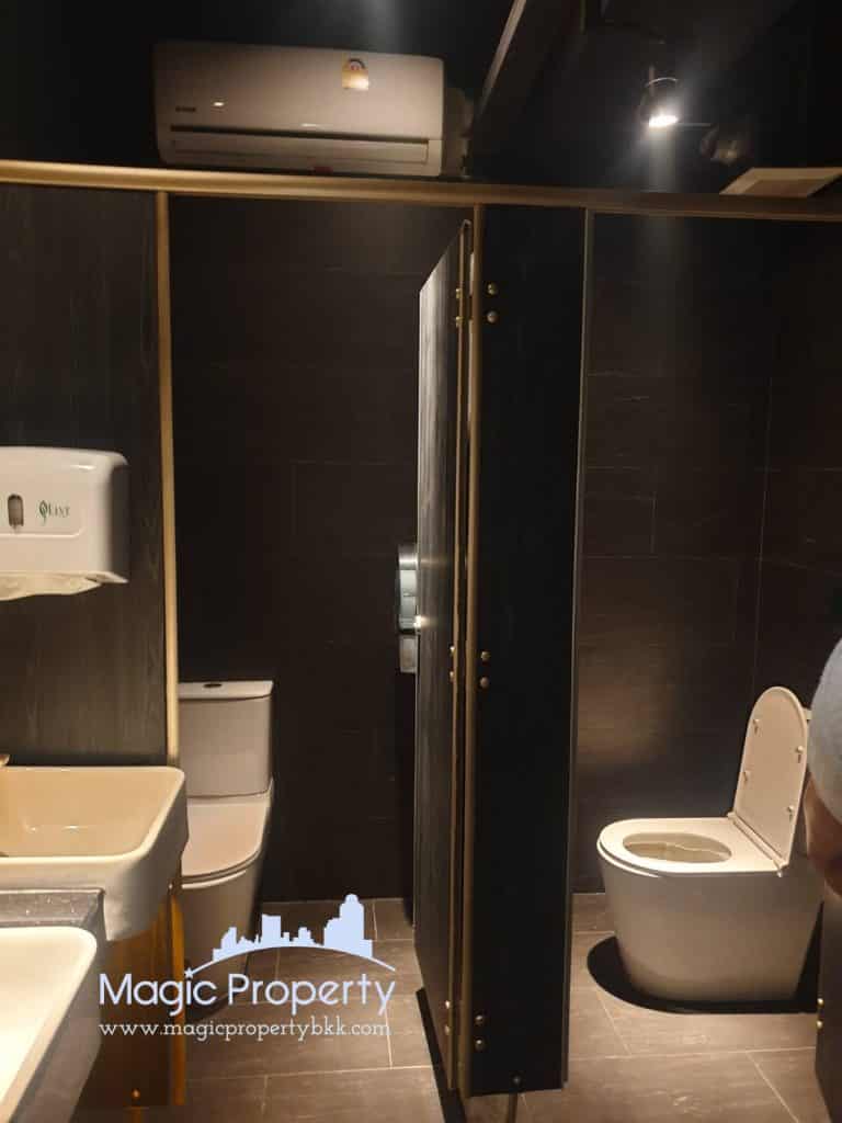 Park Avenue Commercial Space For Rent on Main road Soi Sukhumvit 63 (Ekkamai) Near Don Donki Mall