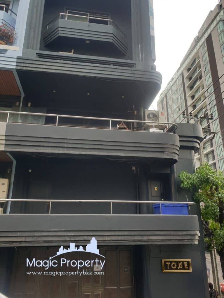 Park Avenue Commercial Space For Rent on Main road Soi Sukhumvit 63 (Ekkamai) Near Don Donki Mall