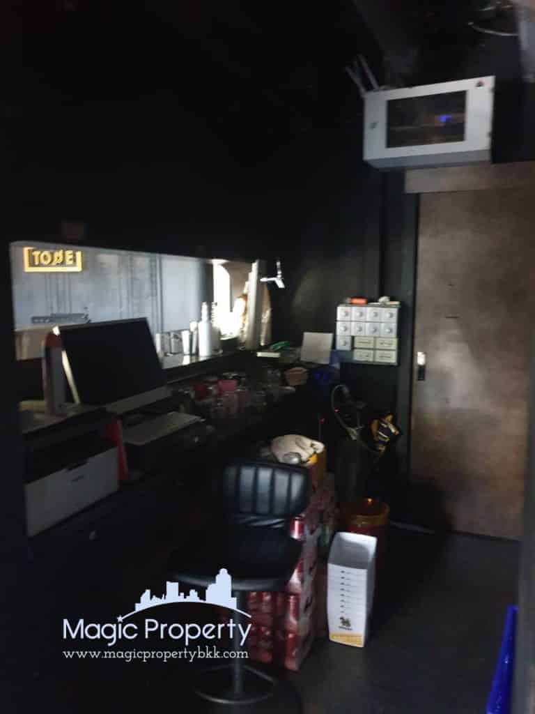 Park Avenue Commercial Space For Rent on Main road Soi Sukhumvit 63 (Ekkamai) Near Don Donki Mall