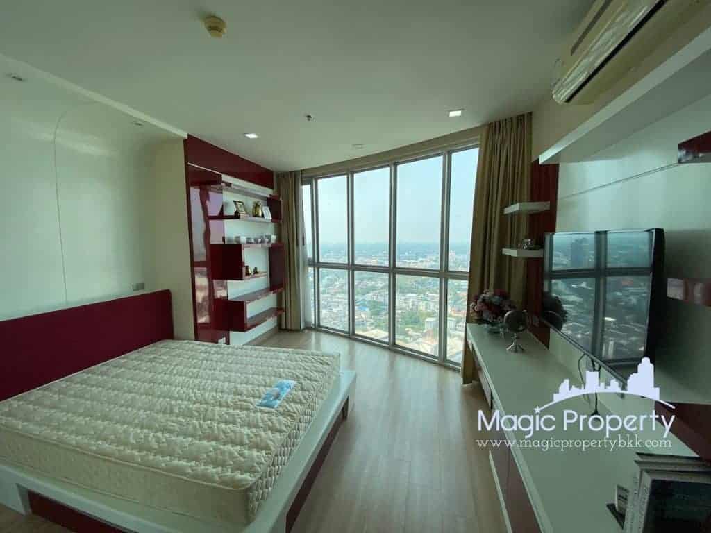 3 Bedroom Condominium For Sale in Sky Walk Condominium, Phra Khanong, Watthana, Bangkok 10110 