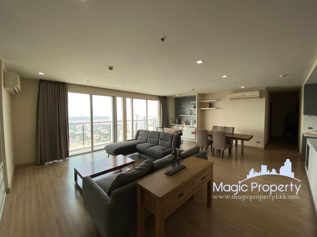 3 Bedroom Condominium For Sale in Sky Walk Condominium, Phra Khanong, Watthana, Bangkok 10110 