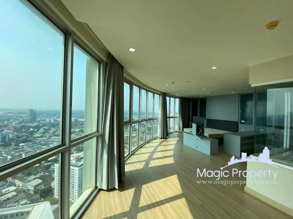 3 Bedroom Condominium For Sale in Sky Walk Condominium, Phra Khanong, Watthana, Bangkok 10110 