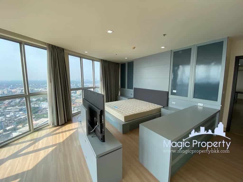 3 Bedroom Condominium For Sale in Sky Walk Condominium, Phra Khanong, Watthana, Bangkok 10110 